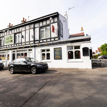 Old Oak Tree Inn Hounslow Exterior photo